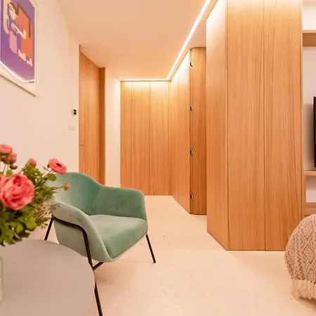 Lovely Home In Petrcane
